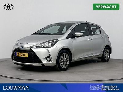 Ultra silver metallic (licht zilver metallic) Occasion 2019 Toyota Yaris Active Hatchback | € 16.900 (Eerlijke prijs)