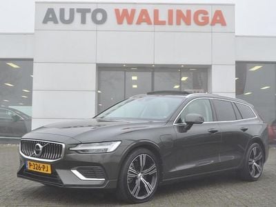 Grijs Gebruikt 2022 Volvo V60 Core Stationwagen | € 26.900 (Goede deal)