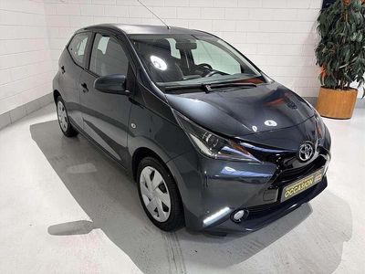 Occasion Toyota Aygo 69 PK (50 kW) 2017 Grijs (metallic) Hatchback