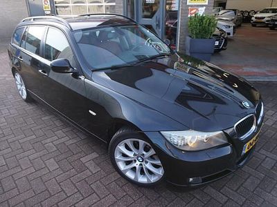 Zwart Occasion 2010 BMW 318 Stationwagen | € 4.945 (Iets duurder)