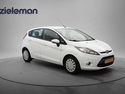 Wit Gebruikt 2012 Ford Fiesta Hatchback | € 3.345 (Goede deal)