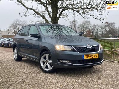 tweedehands Skoda Rapid Spaceback 1.0 TSI Greentech Clever | Cruise + Clima + Navi nu ¤ 8.975,-!!!