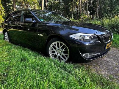 BMW 528