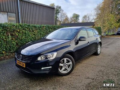 Zwart Gebruikt 2017 Volvo V60 Kinetic Stationwagen | € 18.900