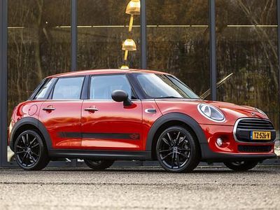 Oranje Gebruikt 2018 Mini ONE Pepper Hatchback | € 11.500 (Eerlijke prijs)
