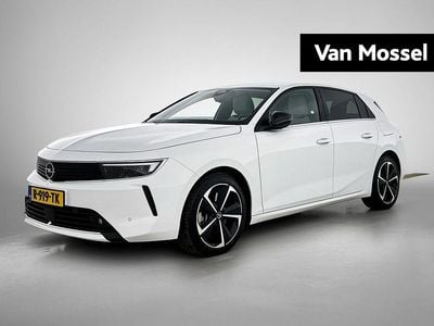 Occasion Opel Astra Business Elegance 181 PK (133 kW) 2022 Wit Hatchback