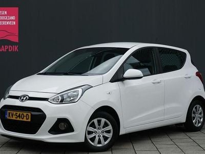 Wit Occasion 2017 Hyundai i10 Comfort Hatchback | € 6.999 (Eerlijke prijs)
