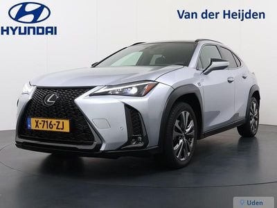 Grijs Occasion 2025 Lexus UX Sport Design Packet SUV | € 33.880