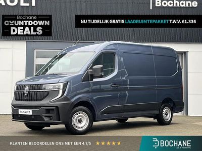 Blauw Gebruikt 2024 Renault Master Van | € 41.851 (Duur)