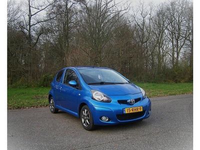 Blauw (metallic) Occasion 2011 Toyota Aygo Hatchback | € 2.950 (Eerlijke prijs)