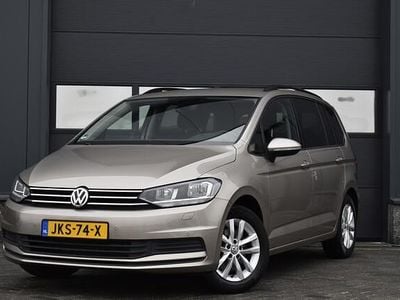 Bruin Occasion 2016 VW Touran Comfortline MPV | € 18.450 (Eerlijke prijs)