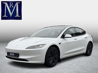 Wit Occasion 2026 Tesla Model 3 Long Range AWD Sedan | € 40.899 (Iets duurder)