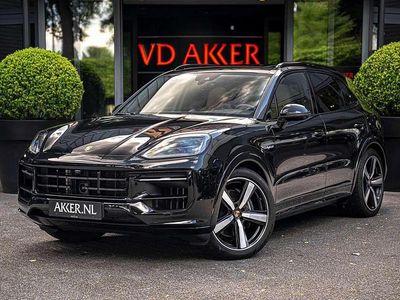 Zwart Occasion 2025 Porsche Cayenne SUV | € 138.880 (Duur)