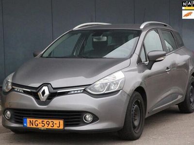 tweedehands Renault Clio IV Estate 1.5 dCi ECO Dynamique Navigatie/Parkeersensor/Winterset/Apk 01-2025
