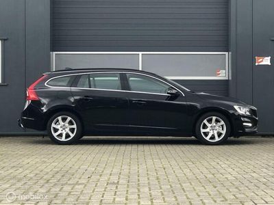 tweedehands Volvo V60 2.0 D4 Momentum Navi Leder Trekhaak PDC 17inch