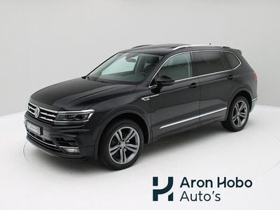 Zwart (metallic) Gebruikt 2020 VW Tiguan Allspace R-line SUV | € 33.950 (Eerlijke prijs)