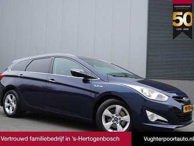 Blauw (metallic) Occasion 2012 Hyundai i40 Edition Stationwagen | € 7.950 (Eerlijke prijs)