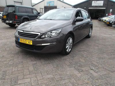 Grijs Occasion 2015 Peugeot 308 Allure Stationwagen | € 6.950 (Eerlijke prijs)