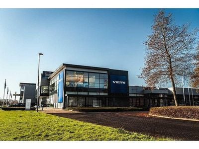 Blauw Occasion 2025 Volvo V60 Stationwagen | € 43.450 (Iets duurder)