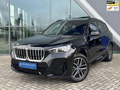 Zwart (metallic) Gebruikt 2024 BMW X1 M Sport SUV | € 46.950 (Eerlijke prijs)