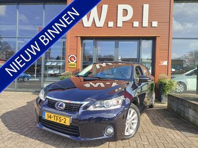 Lexus CT200h