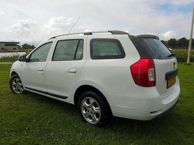 Wit (parellak) Occasion 2016 Dacia Logan MCV Lauréate MPV | € 6.250 (Eerlijke prijs)
