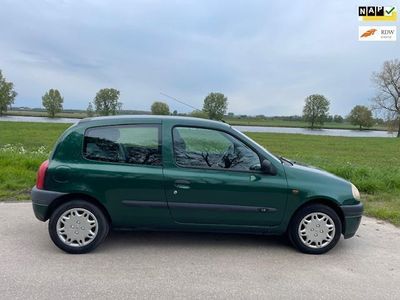 tweedehands Renault Clio II 1.4 RT Airco