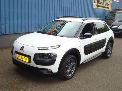 tweedehands Citroën C4 Cactus 1.2 PureTech Shine - 1E eigenaar - km 85907 NAP - Automaat - Navi - Achteruitrij camera - Park tronic achter - LM velgen op 4 nieuwe banden - Dak dragers - Privicyglas achter - 2 sleutels op afstandsbediening -