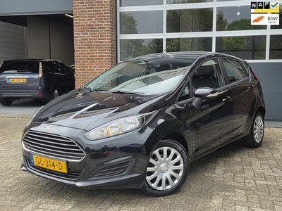 Zwart Gebruikt 2015 Ford Fiesta Style Hatchback | € 8.495 (Eerlijke prijs)