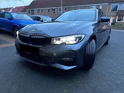 BMW 330e