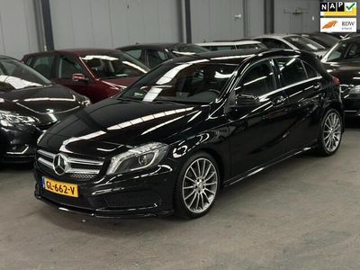 Zwart Occasion 2015 Mercedes A180 Ambition Hatchback | € 10.999 (Eerlijke prijs)