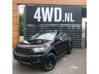 tweedehands Ford Ranger 3.2TD AUT 200PK 5 PERS MUTI CARGO VAN CUSTOM BLACK RAPTOR EDIOTION ¤ 52.900 EXCL wij leveren u deze custom black raptor edition rijklaar uit voorraad , geschikt voor iedere ondernemer . GRIJS KENTEKEN trekgewicht 3500 kg de black edition evo a