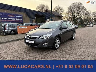 Grijs Occasion 2011 Opel Astra Cosmo Stationwagen | € 4.295 (Super prijs)