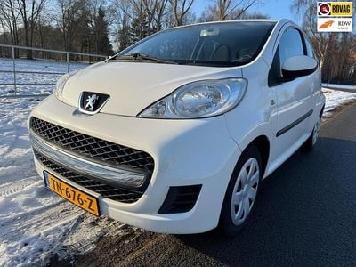 Wit Occasion 2018 Peugeot 107 Hatchback | € 3.950 (Goede deal)
