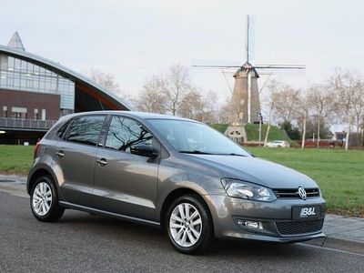 Grijs Occasion 2012 VW Polo Style Hatchback | € 11.650 (Duur)