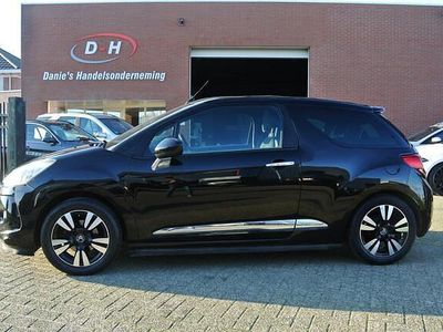 Zwart (metallic) Occasion 2013 Citroën DS3 Cabriolet Chic Cabriolet | € 4.299 (Eerlijke prijs)