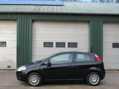 Zwart Occasion 2009 Fiat Punto Active Hatchback | € 1.950 (Iets duurder)