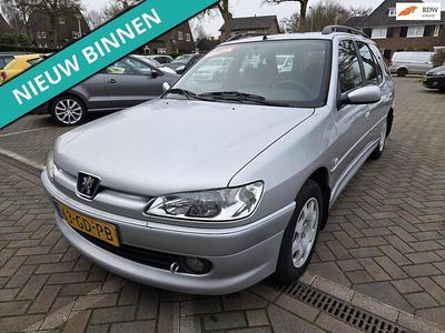 Grijs Occasion 2000 Peugeot 306 Stationwagen | € 999