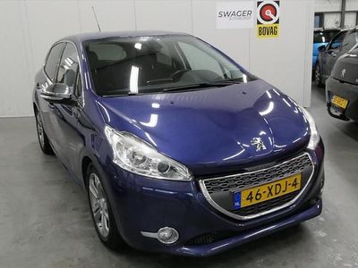 Blauw (metallic) Gebruikt 2012 Peugeot 208 Allure Hatchback | € 4.995 (Goede deal)