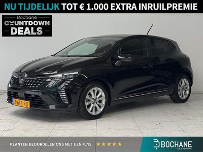 Zwart Gebruikt 2024 Renault Clio V Evolution Hatchback | € 18.695 (Eerlijke prijs)