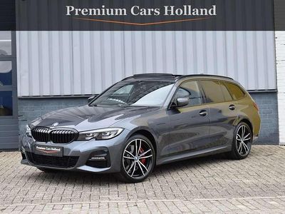 Grijs Gebruikt 2022 BMW 330e M Sport Stationwagen | € 36.950 (Eerlijke prijs)