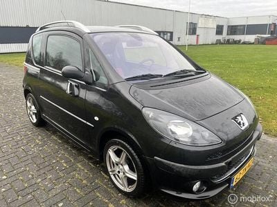 Zwart Gebruikt 2006 Peugeot 1007 MPV | € 3.949