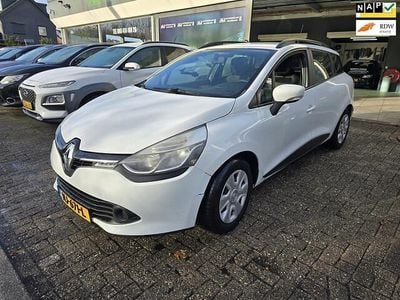 Wit Gebruikt 2015 Renault Clio GrandTour Expression Stationwagen | € 6.450 (Eerlijke prijs)