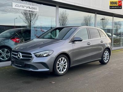 tweedehands Mercedes B180 Progressive automaat , achteruitrijcamera , Apple-carplay , keyless go