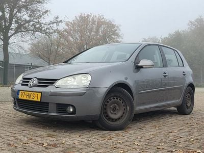 Grijs Gebruikt 2009 VW Golf VI Trendline Hatchback | € 1.999 (Goede deal)