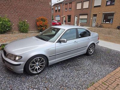 Zilver Gebruikt 2002 BMW 330 Sedan | € 6.750 (Duur)