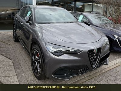 Grijs Gebruikt 2024 Alfa Romeo Stelvio Sprint SUV | € 62.950