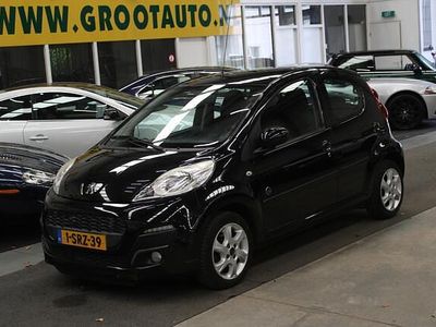 Zwart Gebruikt 2013 Peugeot 107 Envy Hatchback | € 5.944 (Iets duurder)
