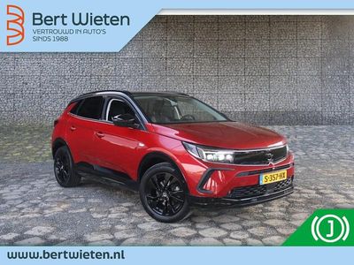 Rood Occasion 2022 Opel Grandland X GS Line SUV | € 21.995 (Eerlijke prijs)