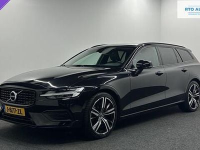 Zwart Gebruikt 2020 Volvo V60 Momentum Stationwagen | € 25.000 (Super prijs)